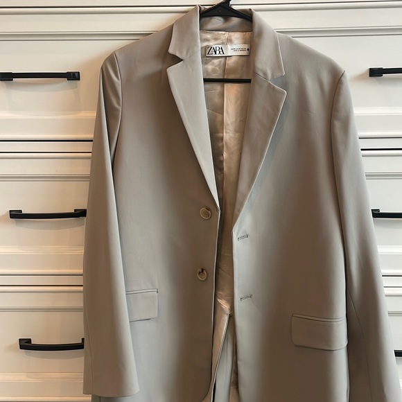 Zara Oversized Blazer - Picture 1 of 2